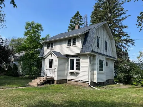 1901 Southern DR,  Virginia,  MN 55792