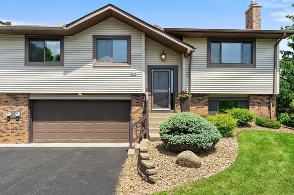 5605 Donegal DR, Shoreview, MN 55126