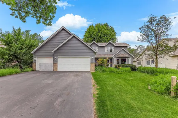 3738 Sunbury DR, Woodbury, MN 55125