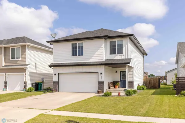 930 28th AVE W, West Fargo, ND 58078