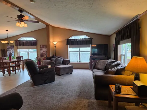 916 Spring Lake RD, Cloquet, MN 55720
