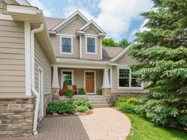 1776 Lockridge CT, Waconia, MN 55387