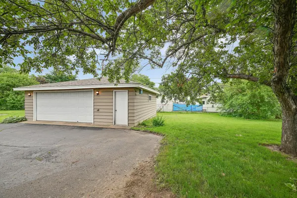 6038 Girard AVE N, Brooklyn Center, MN 55430