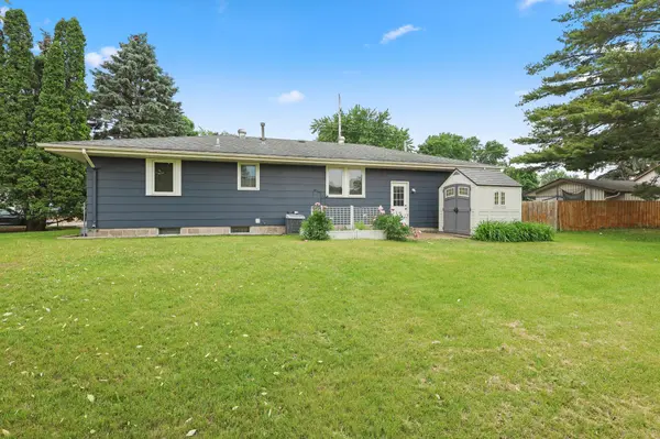130 Chestnut ST E, Annandale, MN 55302