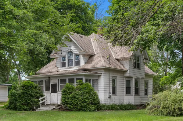 12880 Newell AVE, Lindstrom, MN 55045