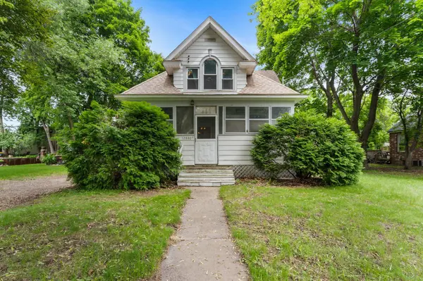 12880 Newell AVE, Lindstrom, MN 55045