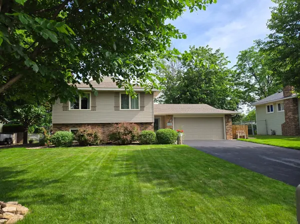 8940 90th ST S, Cottage Grove, MN 55016