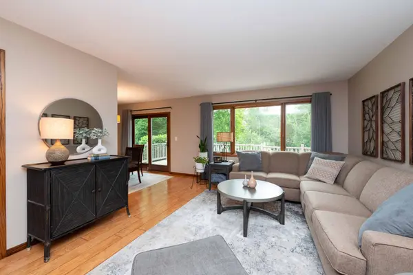 8940 90th ST S, Cottage Grove, MN 55016