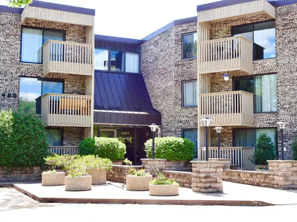 9400 Old Cedar AVE S #318,  Bloomington,  MN 55425