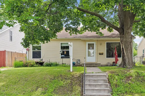 3810 Regent AVE N, Robbinsdale, MN 55422