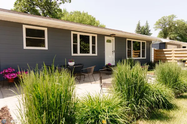 111 Bedrock LN, Cavalier, ND 58220