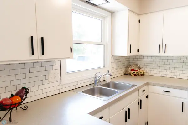 111 Bedrock LN, Cavalier, ND 58220