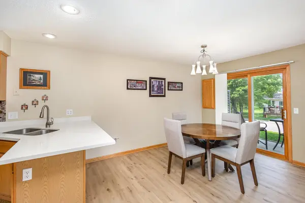 4426 Lakeshore TER, Eagan, MN 55122