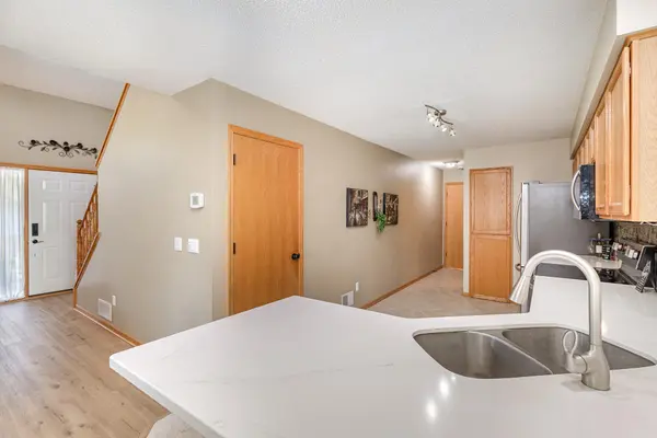 4426 Lakeshore TER, Eagan, MN 55122
