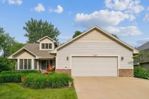 6438 Deerwood LN, Circle Pines, MN 55014