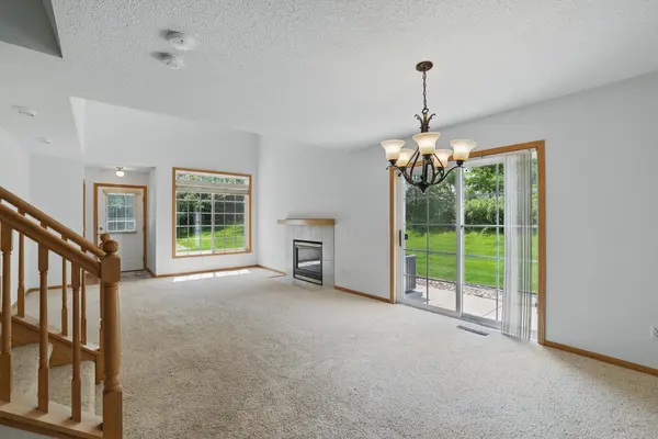 8741 Quarry Ridge LN #H, Woodbury, MN 55125