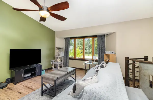 204 Sidney ST E, Morristown, MN 55052