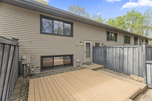 4348 Arden View CT, Arden Hills, MN 55112