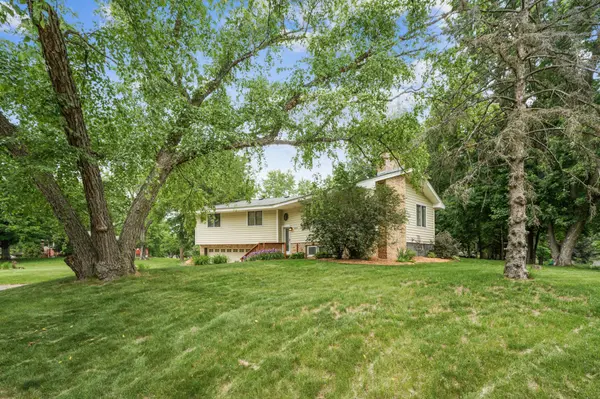 14126 Glenridge RD, Minnetonka, MN 55345