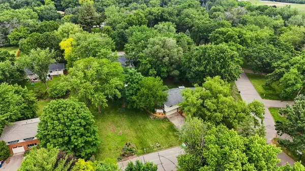 14126 Glenridge RD, Minnetonka, MN 55345