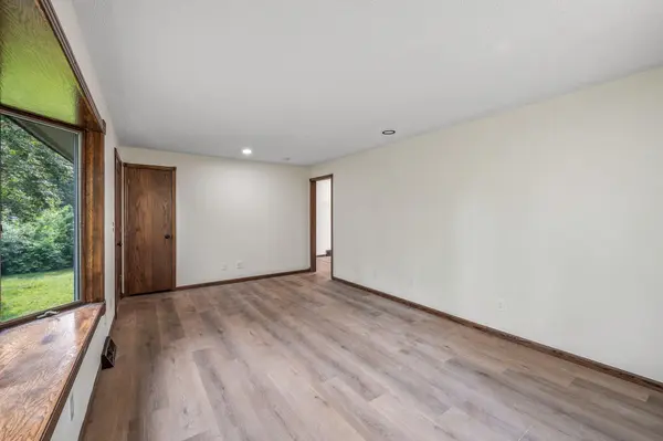 436 Tanglewood DR, Shoreview, MN 55126