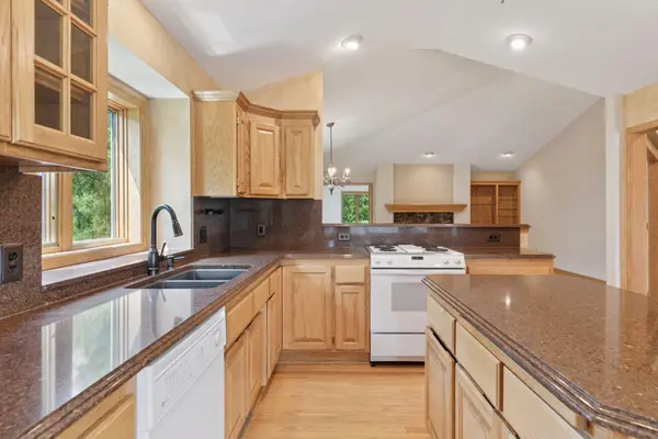 2584 Parkview CT, White Bear Lake, MN 55110