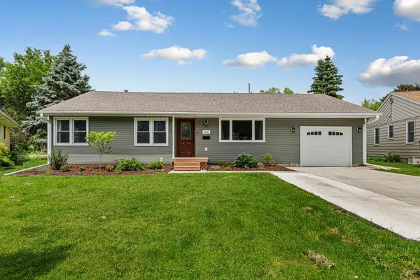 340 N Belmont DR, Mankato, MN 56001