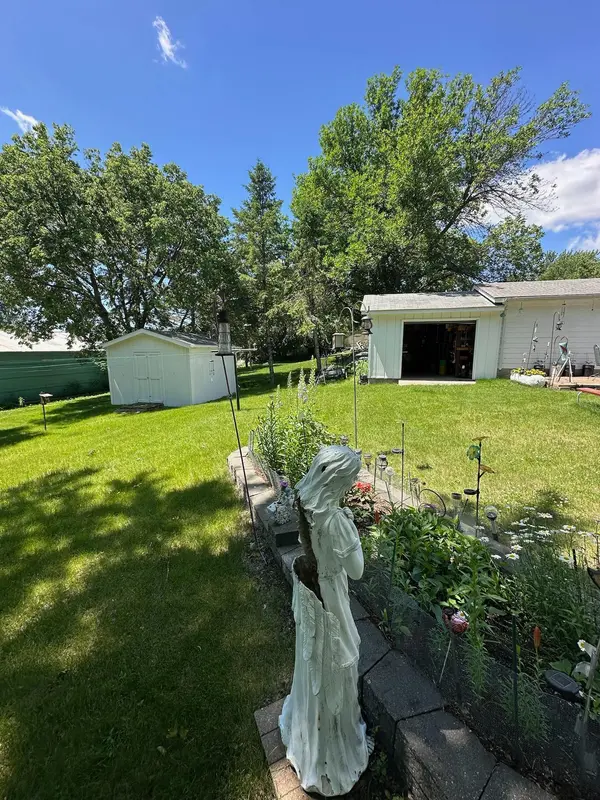 925 Willow ST W, Detroit Lakes, MN 56501
