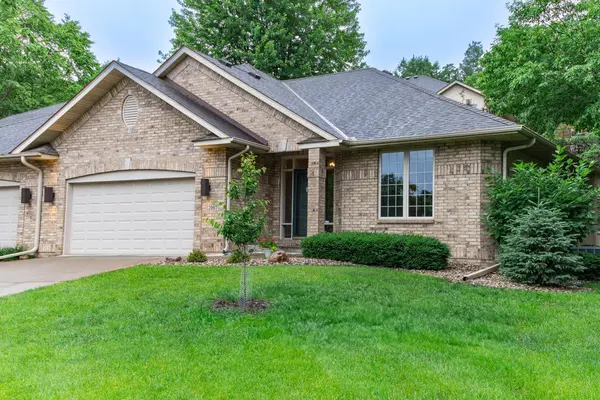 12997 Garvin Brook LN, Apple Valley, MN 55124