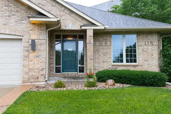 12997 Garvin Brook LN,  Apple Valley,  MN 55124