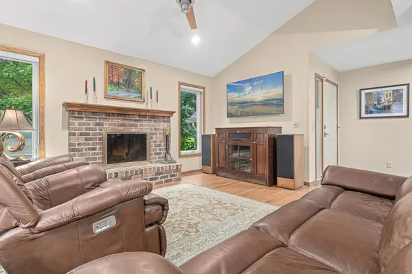 16450 S Manor RD, Eden Prairie, MN 55346