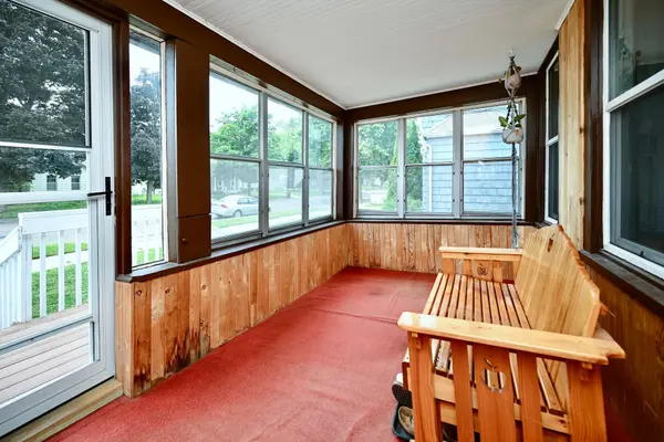 663 Wilson ST, Winona, MN 55987