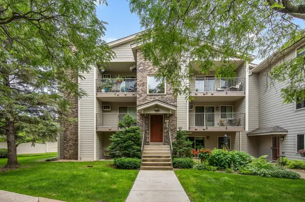 2130 Ridge DR #33, Saint Louis Park, MN 55416