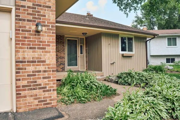 7467 Meadowwood CT, Brooklyn Park, MN 55444