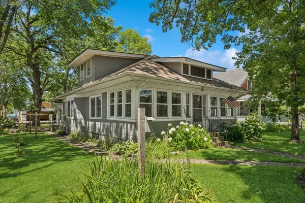 4883 Division AVE,  White Bear Lake,  MN 55110