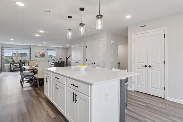 15623 Fairbrook CT, Apple Valley, MN 55124