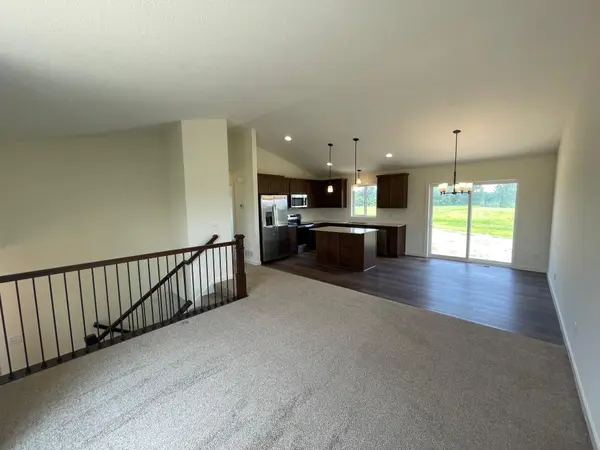 32733 Naples ST NE, Cambridge, MN 55008