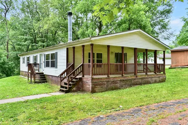 25888 Miner Valley RD, Winona, MN 55987