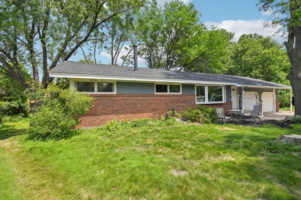 991 Patton RD, New Brighton, MN 55112