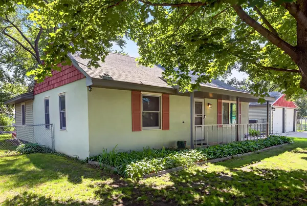 10121 Stevens AVE S, Bloomington, MN 55420
