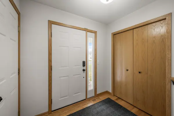 664 Highland TRL, Lino Lakes, MN 55014