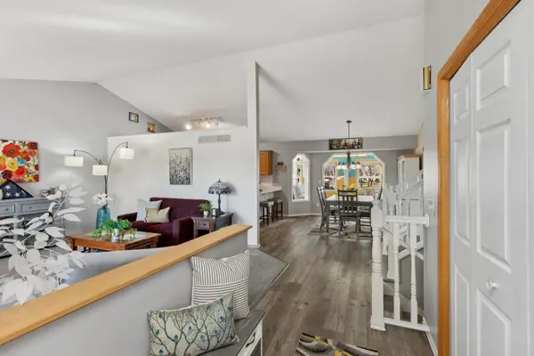 7175 Upper 157th ST W, Apple Valley, MN 55124