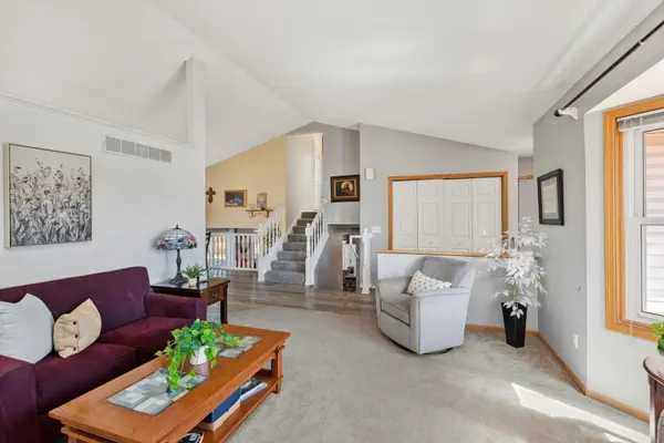 7175 Upper 157th ST W, Apple Valley, MN 55124