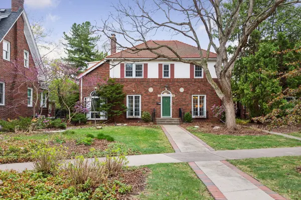 26 Mississippi River BLVD N, Saint Paul, MN 55104