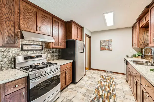 2712 9th AVE, Anoka, MN 55303