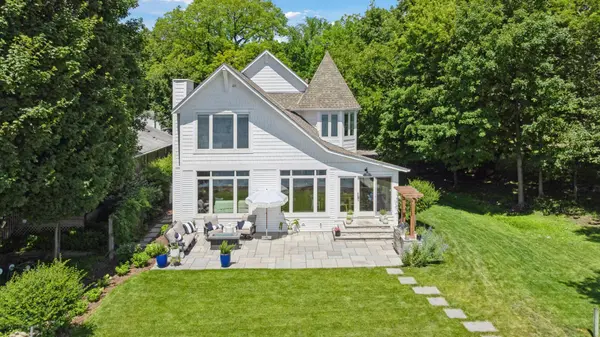 465 Lakeview AVE, Tonka Bay, MN 55331