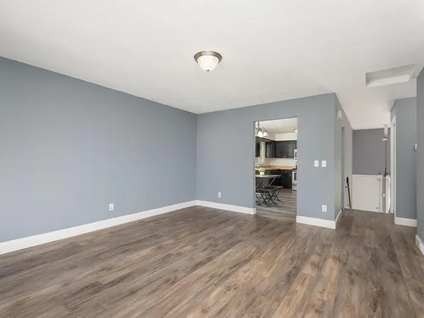 2905 Flag AVE N, New Hope, MN 55427
