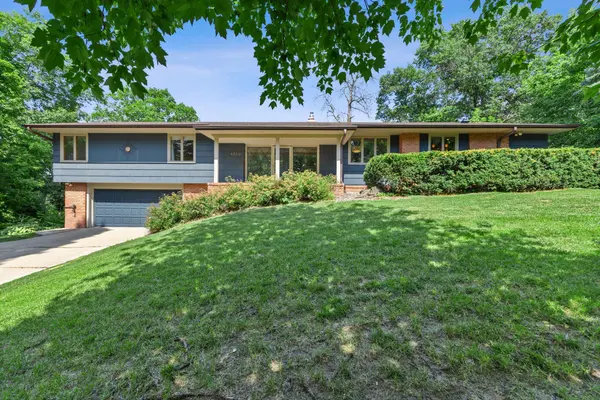 4639 Ellerdale RD, Minnetonka, MN 55345