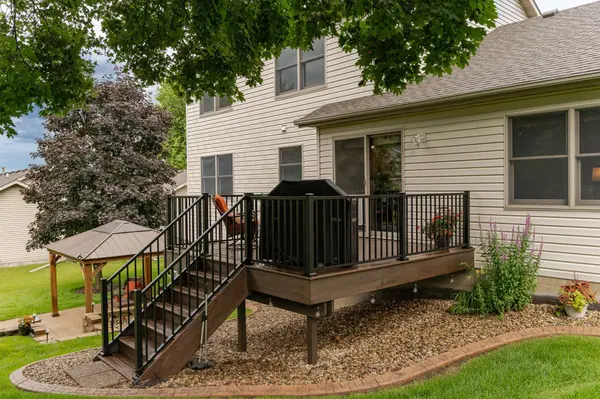 414 9th ST NW, Byron, MN 55920