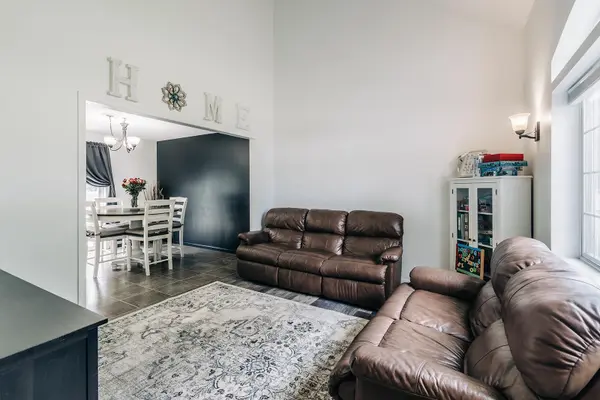 9240 Swallow CIR, Monticello, MN 55362